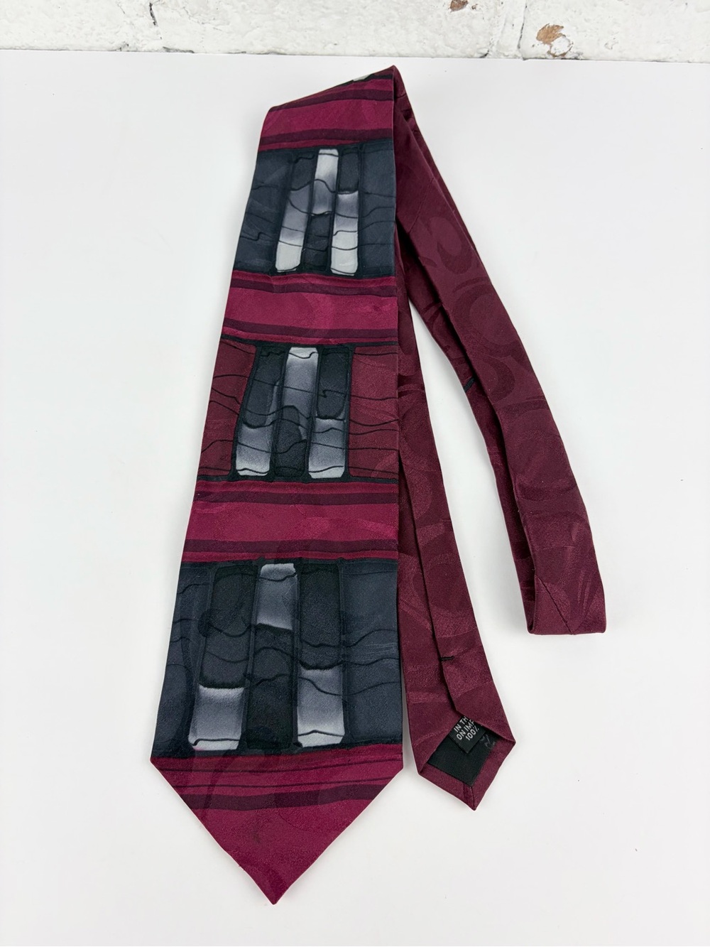 Vintage Robert Daskai Silk Hand Painted Burgundy Grey Neck Tie